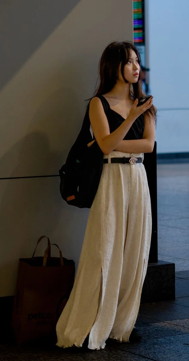 轻缓治愈合集的封面陈列，暖色调封面代表情绪平缓适合放松阅读的漫画